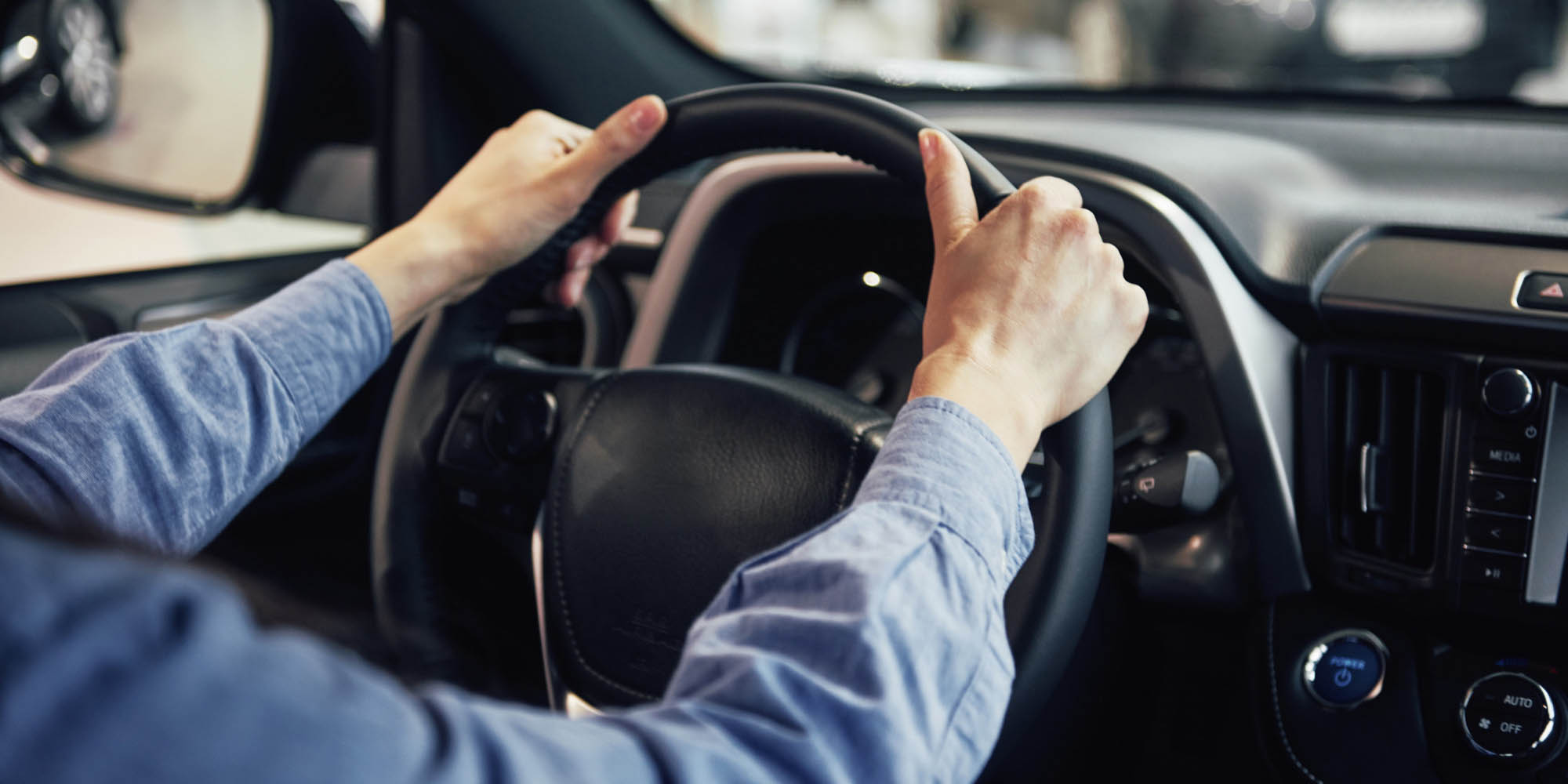 Dacă sunteți oprit de poliție în timp ce conduceți!